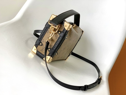 Coated Canvas Cruise Presbyopia Louis Vuitton M46358 LV Side Trunk Monogram Shoulder Bag