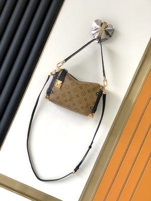 Coated Canvas Cruise Presbyopia Louis Vuitton M46358 LV Side Trunk Monogram Shoulder Bag