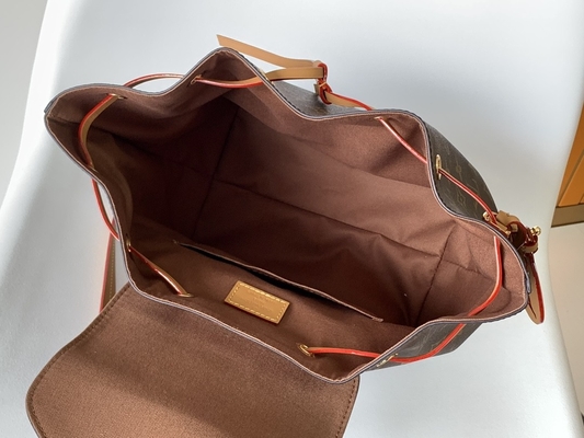 Monogram Shadow Calf Leather LV Montsouris PM Backpack Pesona yang Dapat Dilepas