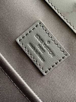 Mens Sac Plat Horizontal Zippé 24H M45571 Tas Louis Vuitton