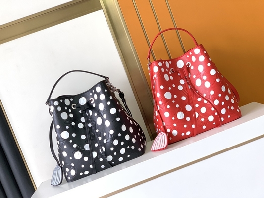 Wanita Putih Hitam NéOnoé MM Louis Vuitton Yayoi Kusama Tas tangan