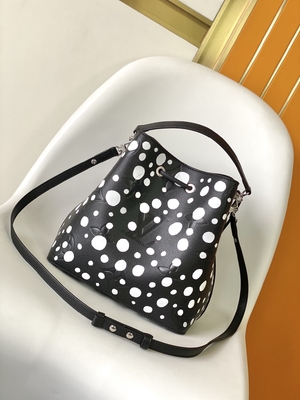 Wanita Putih Hitam NéOnoé MM Louis Vuitton Yayoi Kusama Tas tangan