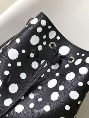 Wanita Putih Hitam NéOnoé MM Louis Vuitton Yayoi Kusama Tas tangan