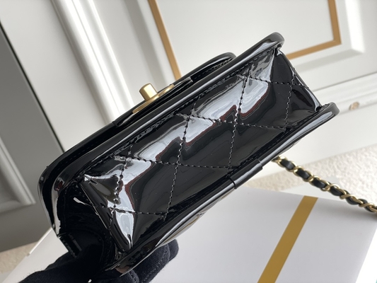Chanel 22 Dompet Desainer Mini Mantra Hitam Rantai Emas Dengan Drop Flap
