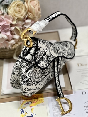 Wanita Bordir Dior Saddle Sling Bag Patchwork 25cm Dengan 3 Kantong Interior