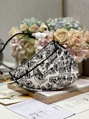 Wanita Bordir Dior Saddle Sling Bag Patchwork 25cm Dengan 3 Kantong Interior