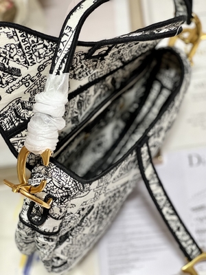 Wanita Bordir Dior Saddle Sling Bag Patchwork 25cm Dengan 3 Kantong Interior