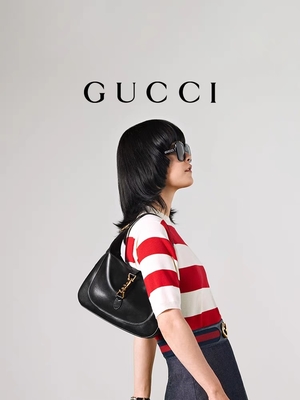 Black Leather 1961 Jackie Bag Oleh Gucci Time Aksesoris Emas Klasik Terhormat